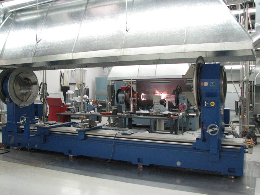 A machine that is in the middle of a room.